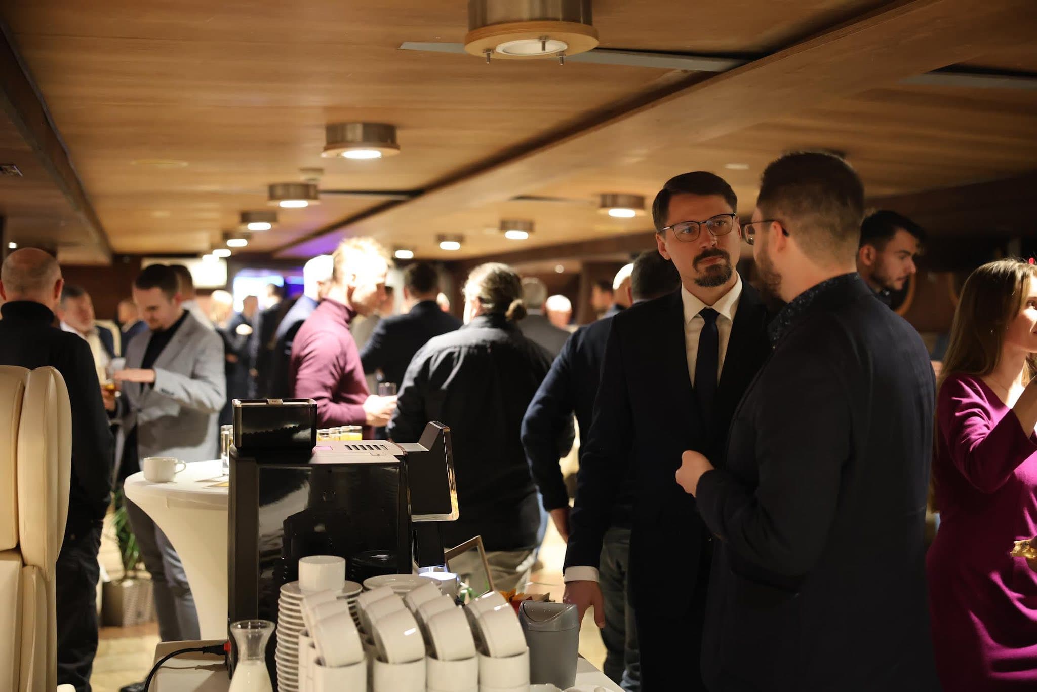 Networking przy kawie po spotkaniu inauguracyjnym