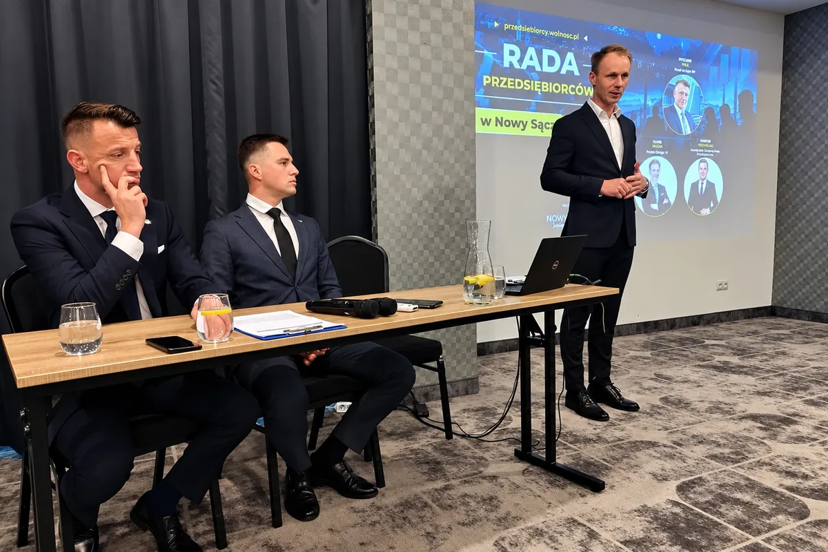Modern Business Panel Discussion4